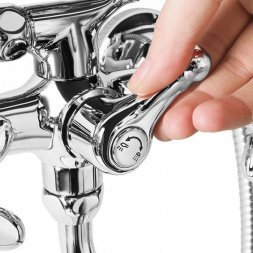 Смеситель для ванны с длинным изливом IDDIS Jeals JE2SBL0i10